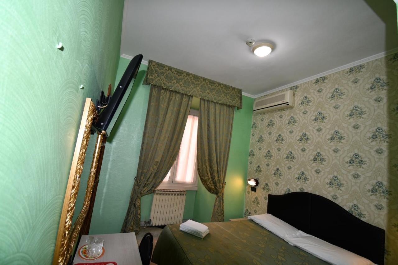Ferrarese Hotel Rom